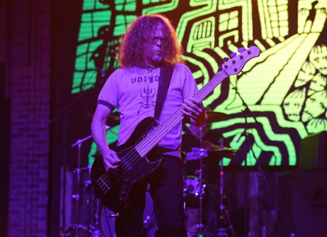 Jason Newsted kertoo todellisen syyn, miksi lähti Metallicasta – ”Jos en hanki apua, kuolen”