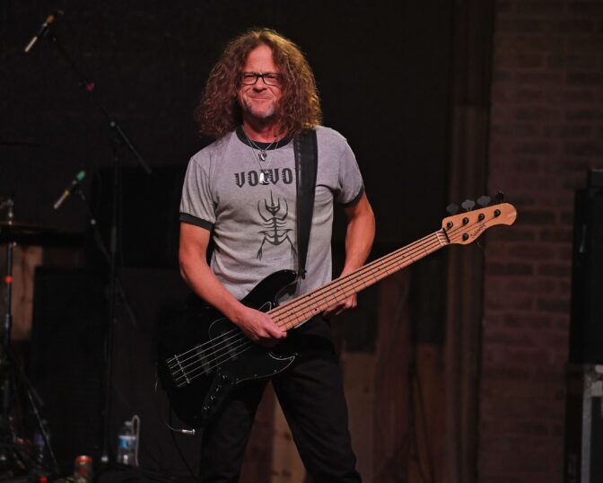 Metallican entinen basisti Jason Newsted avautuu syöpähoidosta