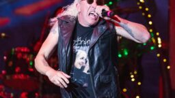 Twisted Sister perui paluusuunnitelmat Dee Sniderin terveysongelmien vuoksi