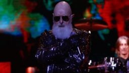 Judas Priest aloitti juhlakiertueensa Turusta, setissä yllätyksiä – katso videoita keikalta