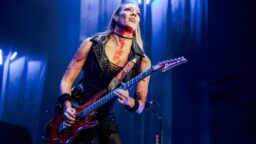 Kitaravelho Nita Strauss jakoi ilouutisen – ”Olemme odottaneet tätä ihmettä jo kauan”