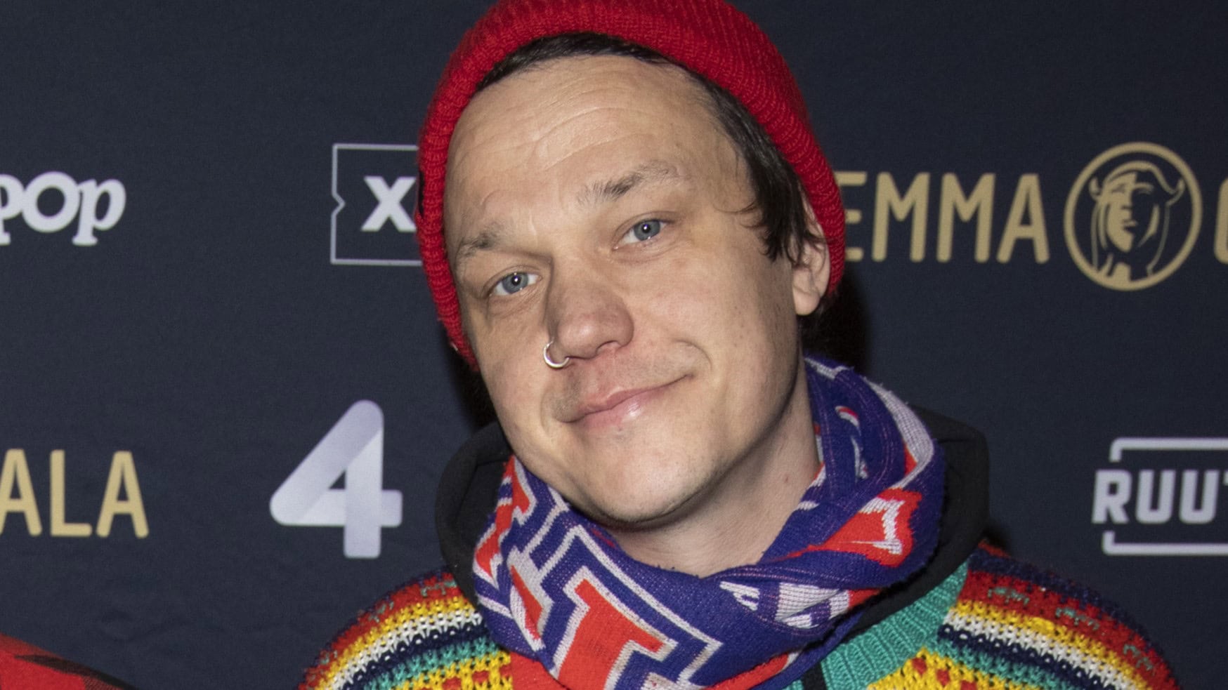 HS: Kahdelle naiselle tuomio Pää kii -nokkamies Teemu Bergmanin kunnian loukkaamisesta