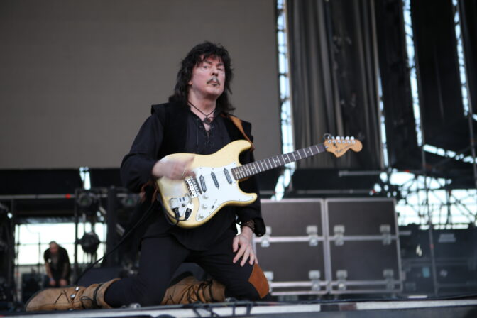 Ritchie Blackmore sanoo nousevansa lavalle Deep Purplen kanssa ensimmäistä kertaa yli 30 vuoteen