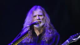 Dave Mustaine puuttui yli-innokkaiden järjestyksenvalvojien touhuihin Megadethin keikalla – ”Vihaan tuollaisia öykkäreitä”