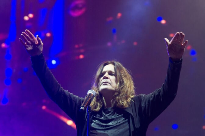 ”Isäni olisi ollut siitä innoissaan” – Jack Osbourne puolustaa tekoälypohjaista Ozzy Osbourne -avataria