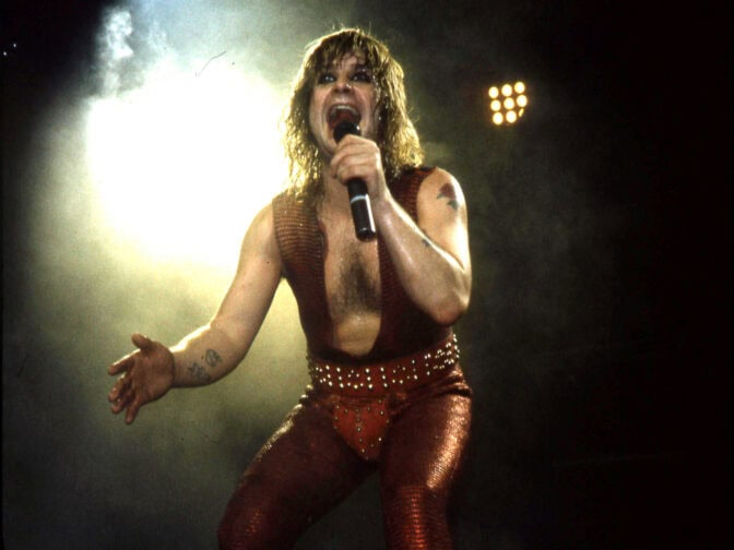 Kissille ja Rainbow’lle hittejä kirjoittanut lauluntekijä muisteli pieleen mennyttä yhteistyötä Ozzy Osbournen kanssa – ”Näytti siltä, että hänellä oli ollut hieman rankkaa”