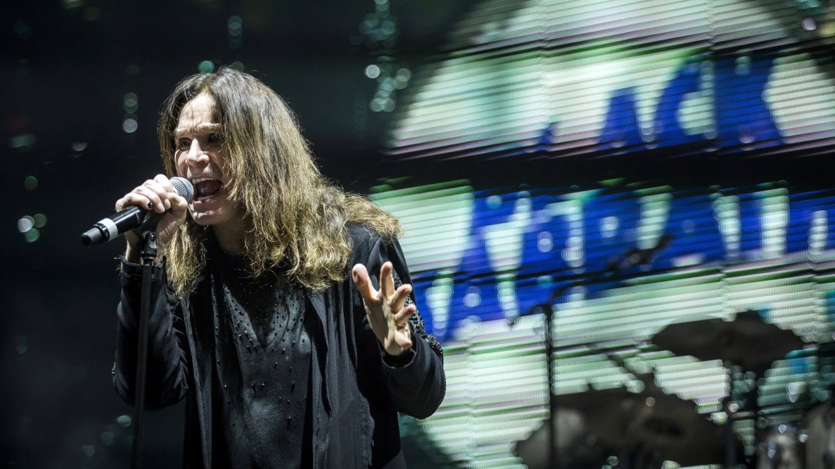 Vanha jengi koossa taas: viimeiseen keikkaan valmistautuva Ozzy Osbourne julkaisi sydäntä lämmittävän kuvan
