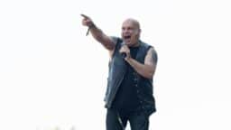 Blaze Bayley sanoo itkeneensä silmät päästään kuunneltuaan Bruce Dickinsonin paluun jälkeistä Iron Maiden -levyä