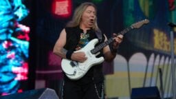 Dave Murray Iron Maidenin vaikeista ajoista: ”Pohdin, kauanko bändi vielä pystyy jatkamaan”