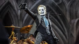 Äitienpäiväksi mannaa joka onkaloon – Ghost lanseerasi ”ghildon”, Pig Destroyer pyllytapin
