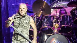 Bruce Dickinson Iron Maidenin viimeisestä kiertueesta Nicko McBrainin kanssa: ”Olimme huolissamme”
