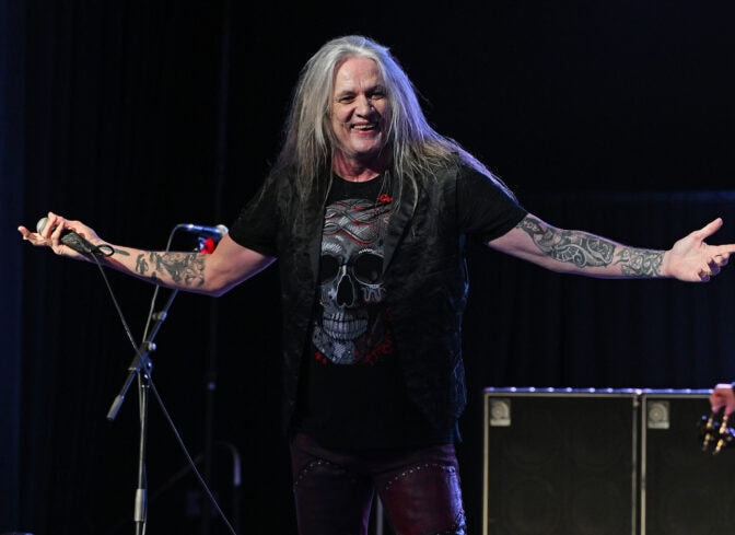 Twisted Sister palaa sittenkin keikkalavoille – Dee Sniderin tilalla nähdään maineikas rokkikukko