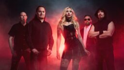 Amberian Dawn esittelee uuden laulajansa tulevan levyn ensisinglellä ja videolla – “Nicole tuo bändiin uutta elämää, energiaa ja inspiraatiota”