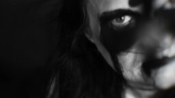 Azazel juhlistaa tuoretta vinyylijulkaisua uudella videolla