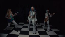 Arch Enemystä lähteneen Alissa White-Gluzin uusi bändi julkaisi ensimmäisen singlen videoineen