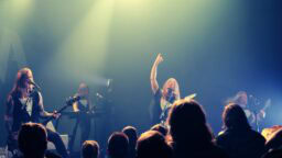 Bändin parhaan albumin kanssa kelpaa kiertää – Stam1na Tampereella ja Hämeenlinnassa, raportti ja kuvat