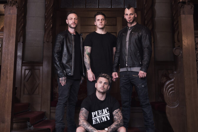 Dead by April kiertää Suomea syksyllä – keikoilla mukana Cyhra ja Balance Breach