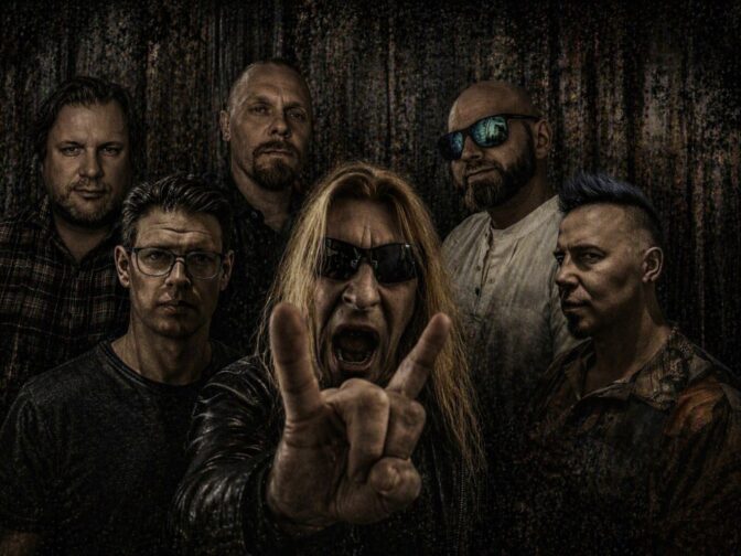 Progemetalliyhtye End of Abyss esittelee konseptialbumiaan Vultures-singlellä – laulussa Mikko Herranen