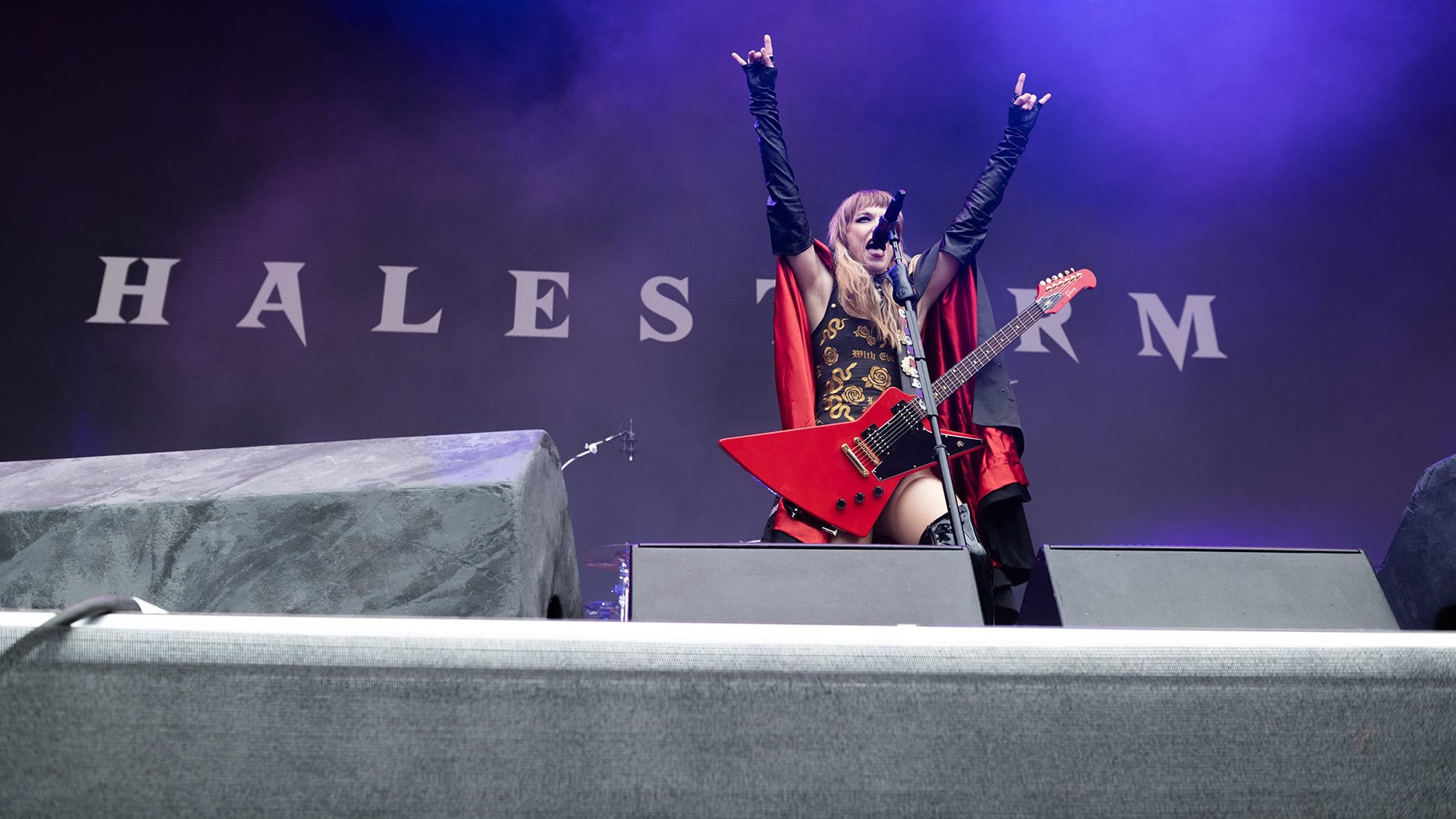 Halestorm lämmitteli lauteet Iron Maidenille Helsingissä – katso kuvat