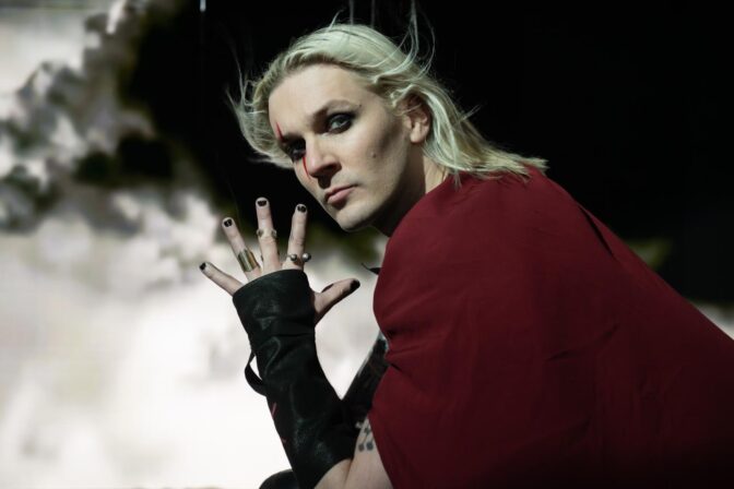 Hokka julkaisi uuden singlen, jonka riffi ammentaa hevimetallin juurista ja melodiat kaikuvat pohjoisen pimeydestä