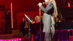 Jonathan Davis vieraili X Japan -nokkamiehen soolokonsertissa, esittivät erikoisversion Kornin hitistä