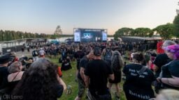 Heviä, hellettä ja helkkaristi porukkaa – raportti John Smith Rock Festivalista