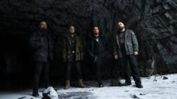 Panssarijunan lailla vyöryvä Karelian Warcry julkaisi toisen singlen tulevalta kolmosalbumiltaan