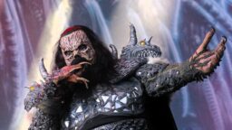 ”Yleensä kieltäydyn esittämästä mitään Lordin kappaletta ilman koko yhtyettä” – Mr. Lordi mukana todella poikkeuksellisessa konsertissa