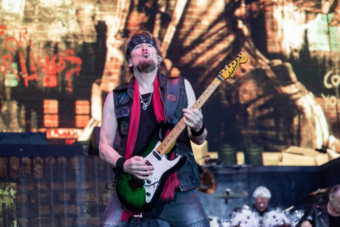 Adrian Smith nimeää perinteen, josta Iron Maiden voisi kitaristin puolesta luopua keikoillaan
