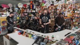 Grindcore-legenda jyräsi kaiken alleen suositussa Tiny Desk Concertissa – koko esitys katsottavissa