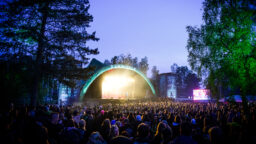Mainos: Hevikansan juhannusjuhlat lähestyy – 40. kerran järjestettävä Nummirock iskee pöytään timanttisen kovan festarikattauksen