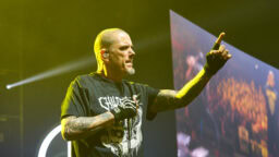 Scour-bänditoveri Phil Anselmon natsitervehdyskohusta: ”Hän ei ole oikeasti sellainen”