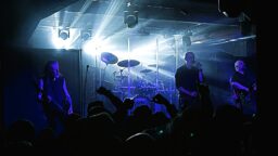 Livearvio: Paradise Lost tarjoili Ääniwallissa monenlaista melankolista ajoa