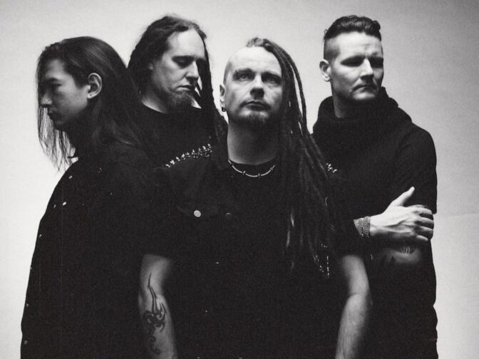 Post Pulse yllättää ensimmäisellä suomenkielisellä biisillään, joka esittelee bändin entistä raskaampaa otetta