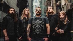 Sabaton perui Pohjois-Amerikan-kiertueen viime metreillä – syynä laulajan terveys