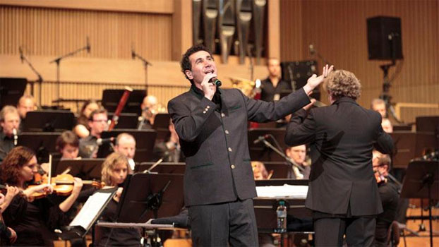 Serj Tankian erikoiskeikalle Suomeen syyskuussa - Inferno.fi
