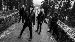 Keskisuomalaista päättäväisyyttä ja metalliosaamista parhaimmillaan – Serpent Gates julkaisi debyytin ensisinglen