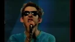 Punk-legenda The Poguesin laulaja Shane MacGowan on kuollut