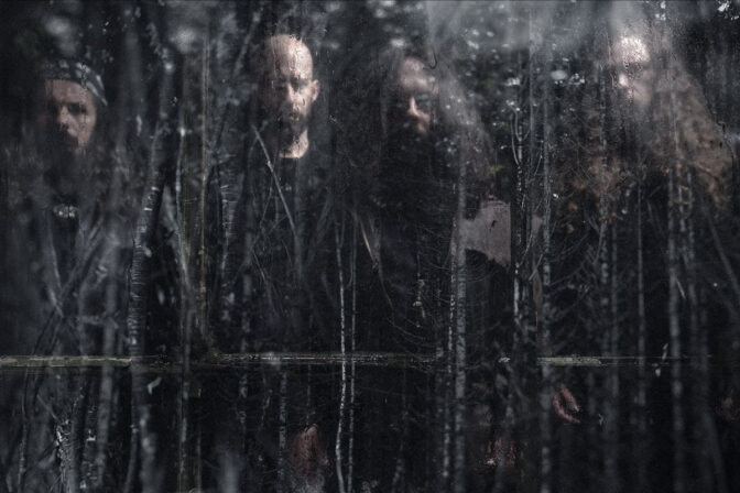 Wolves in the Throne Room esittelee post-apokalyptiseen maailmaan sijoittuvaa tulevaa levyään singlen ja videon voimin